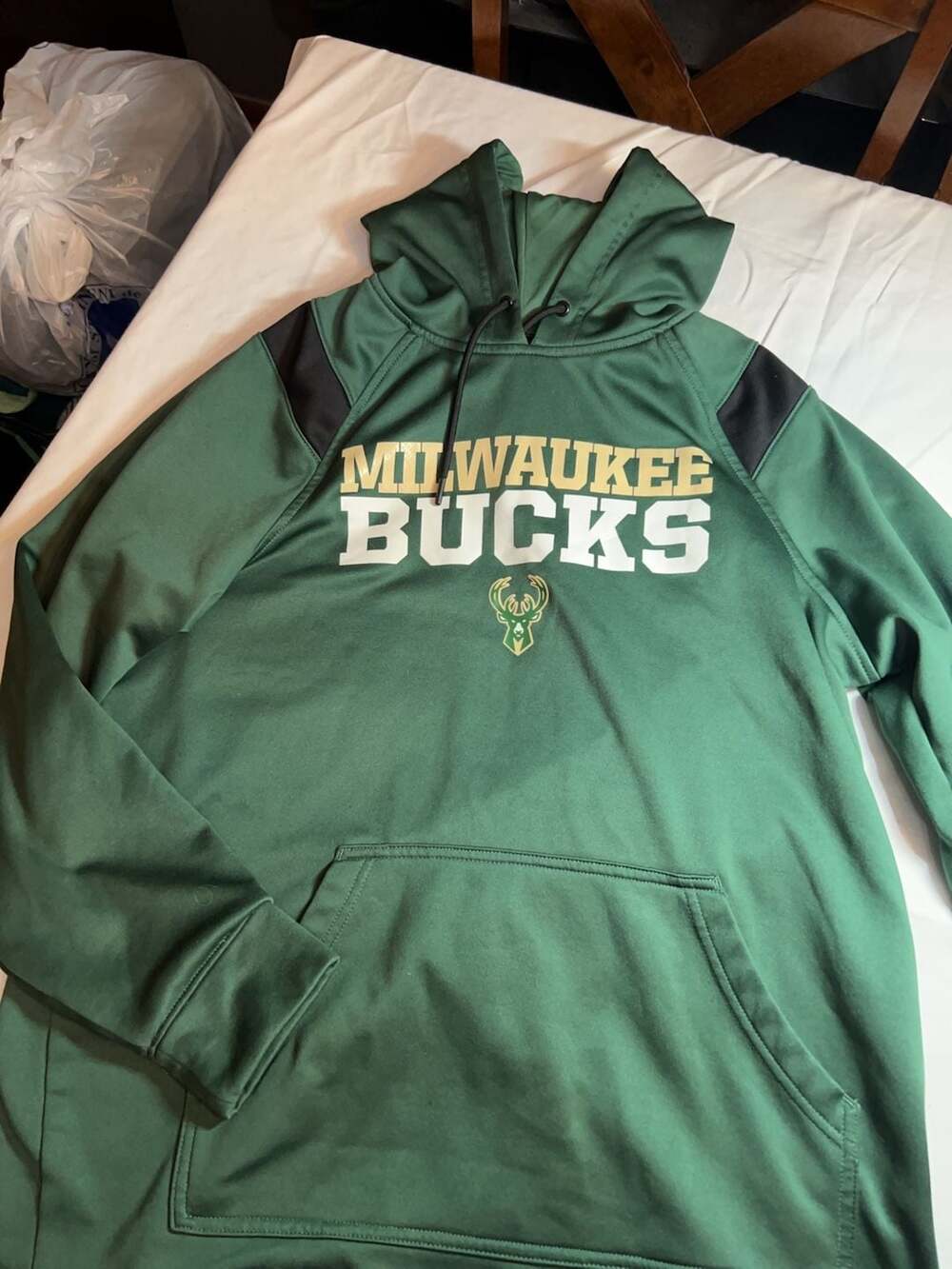 Milwaukee Bucks NBA Performance Hoodie Green